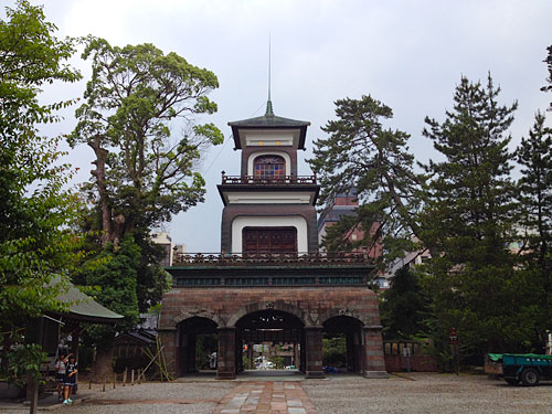 尾山神社　神門
