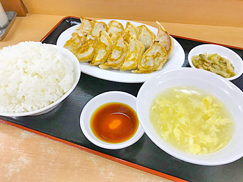 金石餃子店　餃子ライスセット