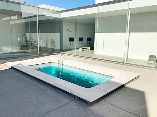 金沢21世紀美術館　スイミング・プール