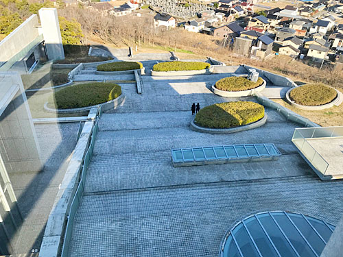 西田幾多郎記念哲学館前の階段庭園