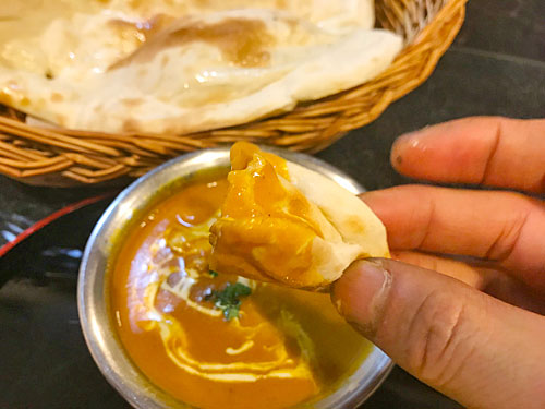 チキンカレーとナン