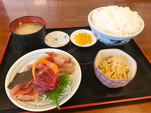 厚生食堂　刺身定食