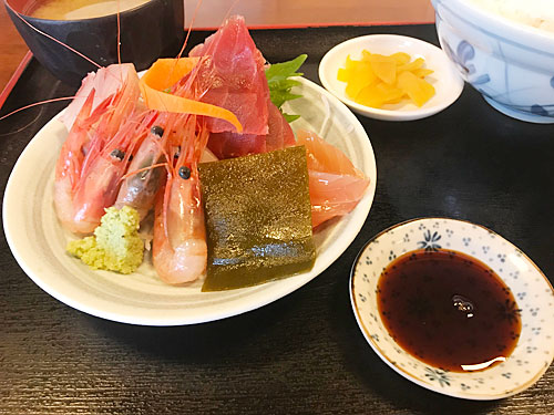 刺身盛り合わせ