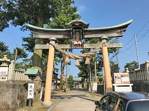 放生津八幡宮の大鳥居
