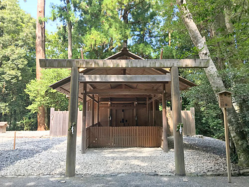 風宮　正面から