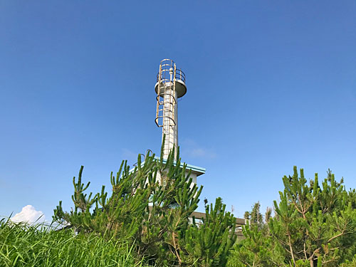 投光器のない白尾灯台