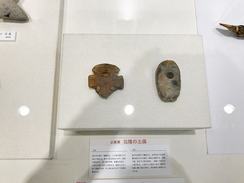 板状土偶