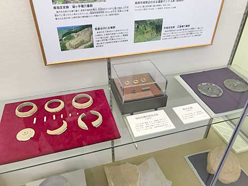 古墳からの出土品