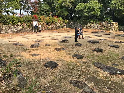 天主台跡の様子