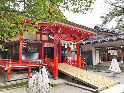 金沢神社の拝殿