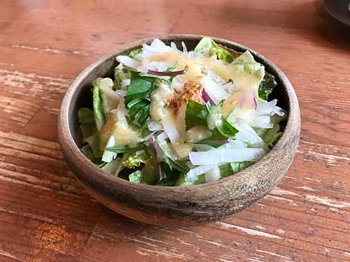 アイリーカレーハウスのサラダ