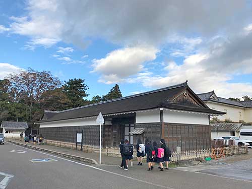 馬屋