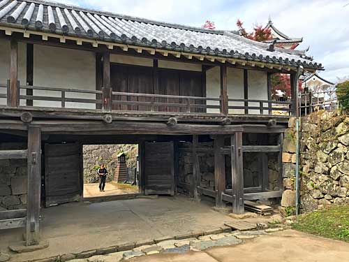太鼓門の裏側