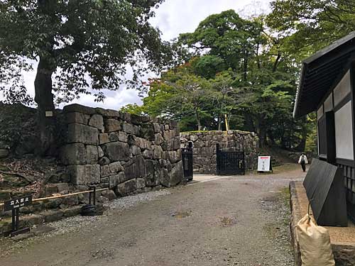 黒門出口