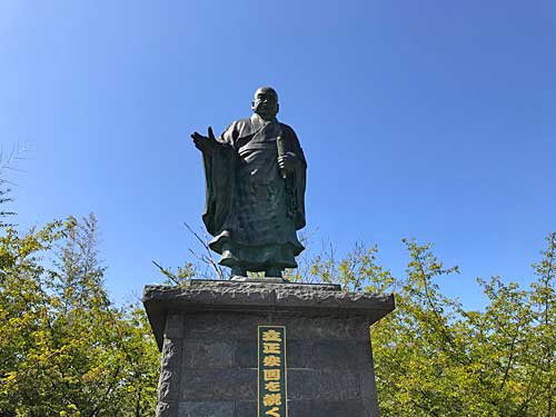 立正安国を説くお祖師さま