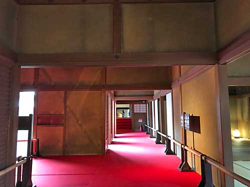 彦根城博物館木造棟の入口