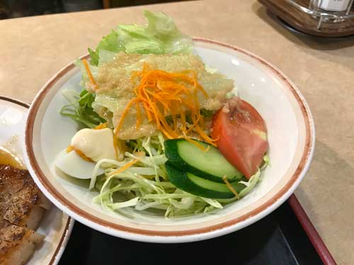 定食のサラダ
