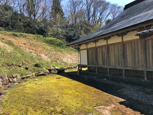庭と縁側