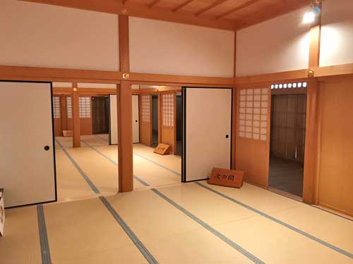 書院台所棟の室内