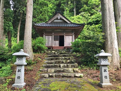七面大明神のお堂