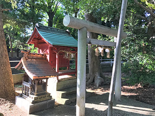 摂社のお稲荷さま