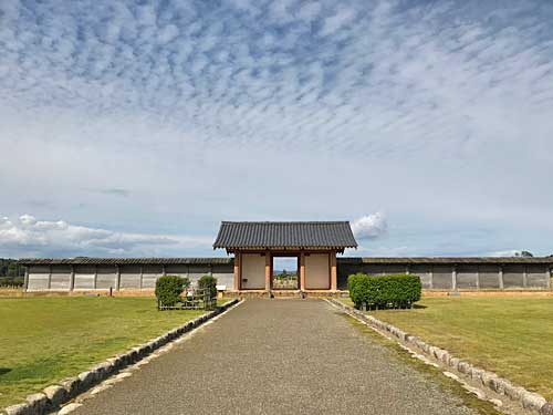 能登国分寺公園の復元南門