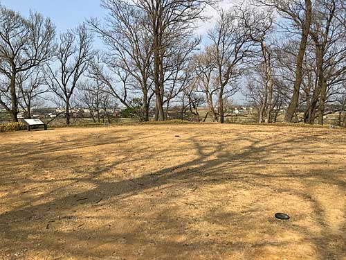 秋常山1号墳の墳頂