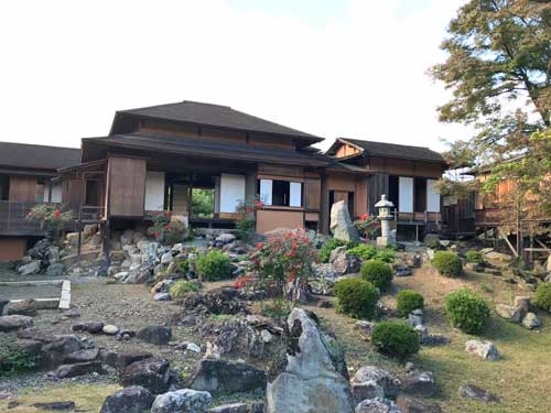 楽々園の枯山水庭園
