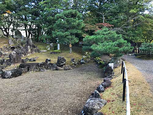 枯山水の川