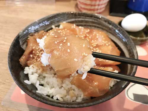 まぐろのづけのごはんと具
