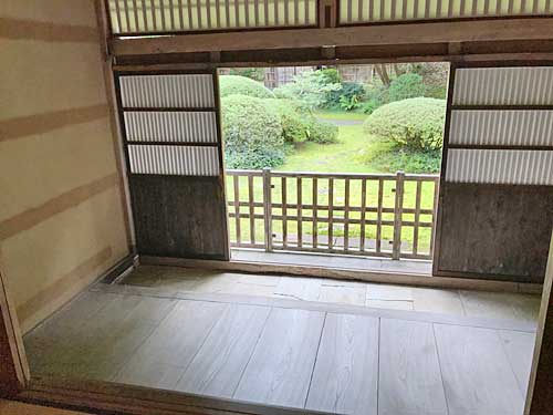 殿様用の入口の内側