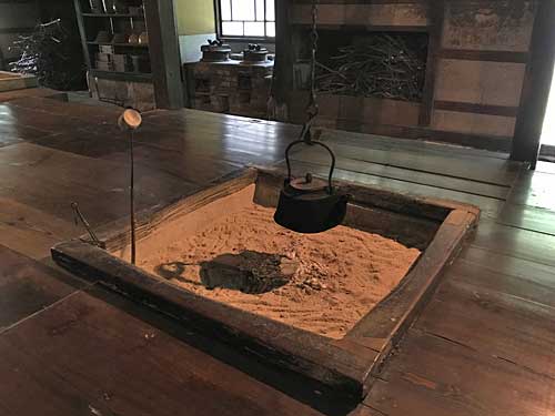 喜多家の台所の囲炉裏