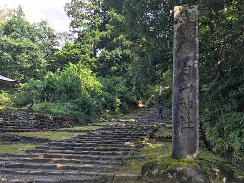 平泉寺白山神社　参道