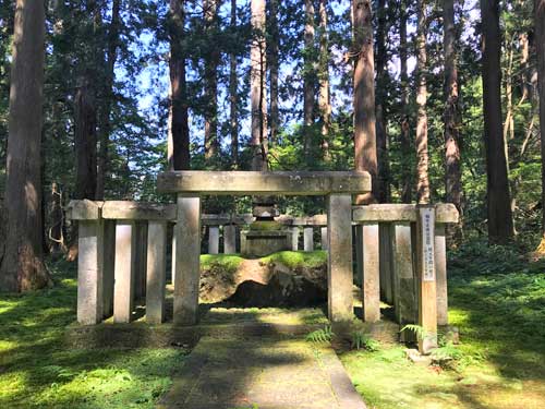 楠木正成の供養塔