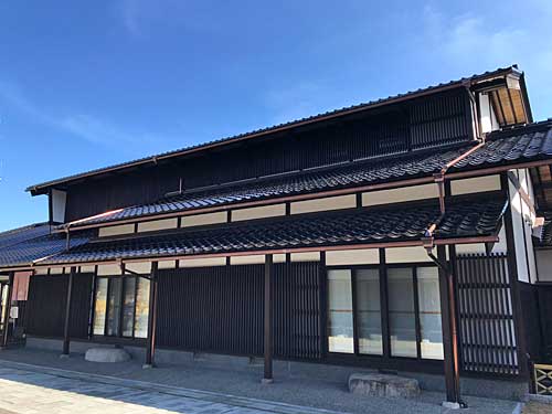 花嫁のれん館　正面側