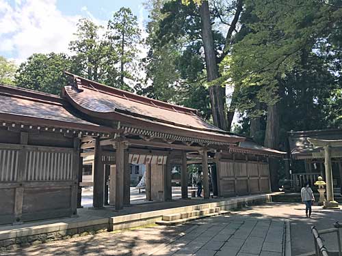 白山比咩神社の神門