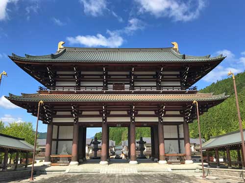 清大寺　大門裏側