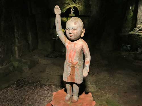 恐ろしい釈迦の誕生仏