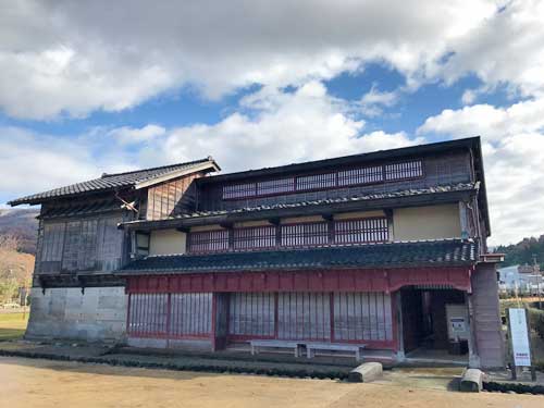 旧山川家の外観