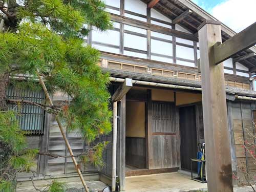旧平尾家の入口