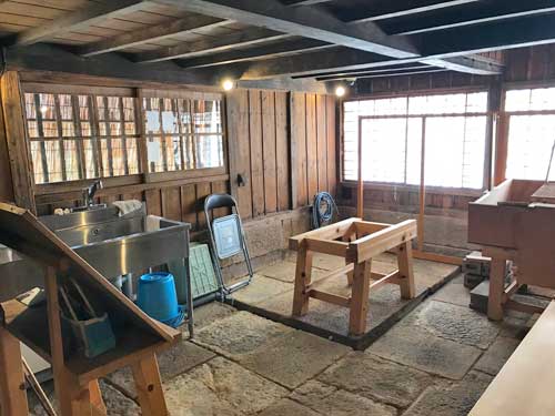 紙漉き部屋