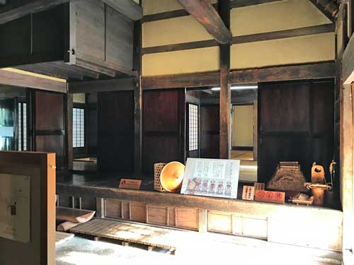 土間