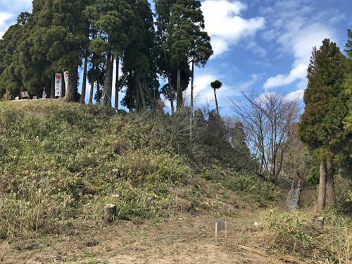 本丸際の切岸