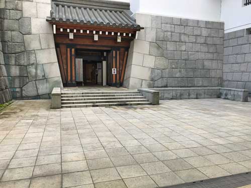 勝山城博物館の二の門