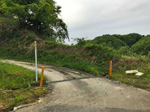 切山城跡の入口