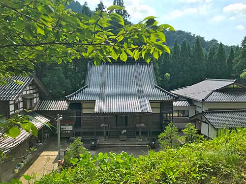 黒壁山 薬王寺