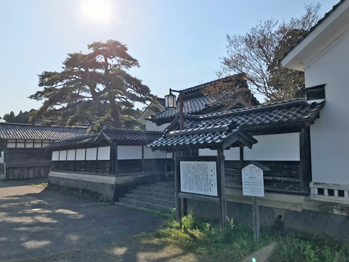 明治の館室木家の正面