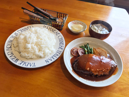 みにょ～る　チーズハンバーグ