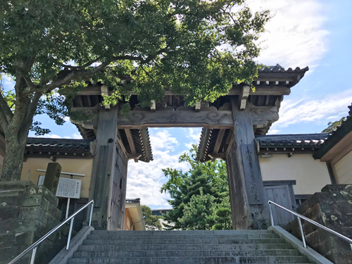 本願寺吉崎別院の山門
