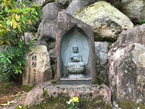 大窪寺　薬師如来像